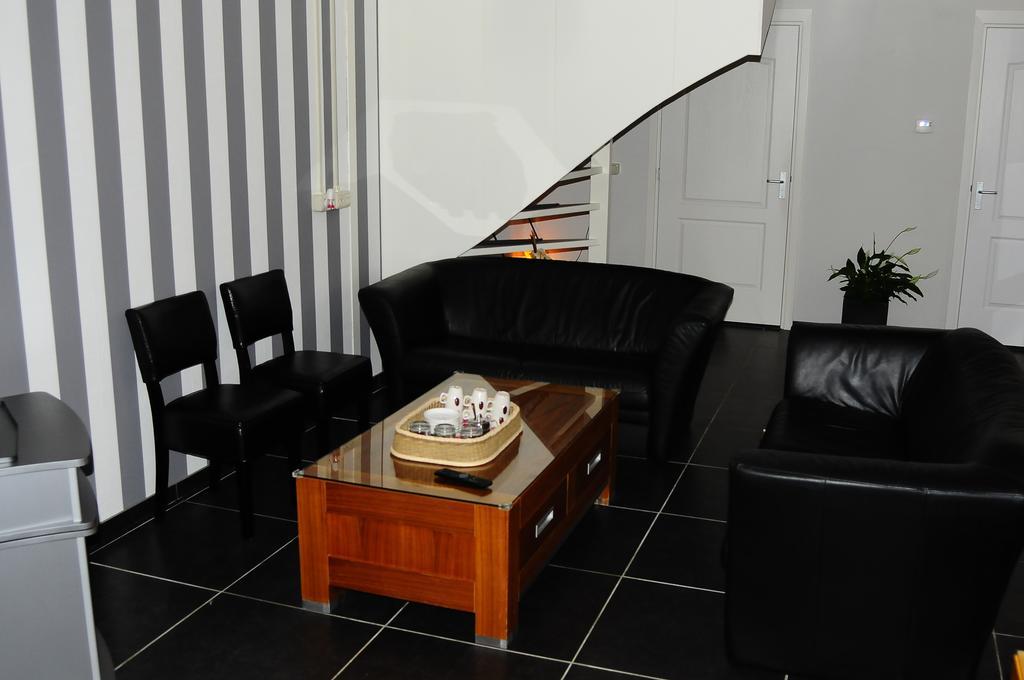 Herkenhoek 3 Bedroom Apartement 히스위크 외부 사진