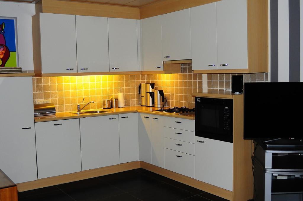 Herkenhoek 3 Bedroom Apartement 히스위크 외부 사진