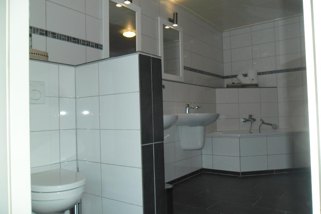 Herkenhoek 3 Bedroom Apartement 히스위크 외부 사진