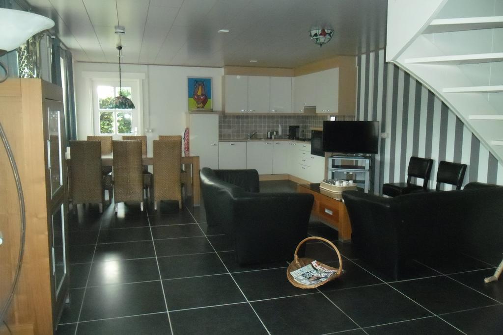 Herkenhoek 3 Bedroom Apartement 히스위크 외부 사진